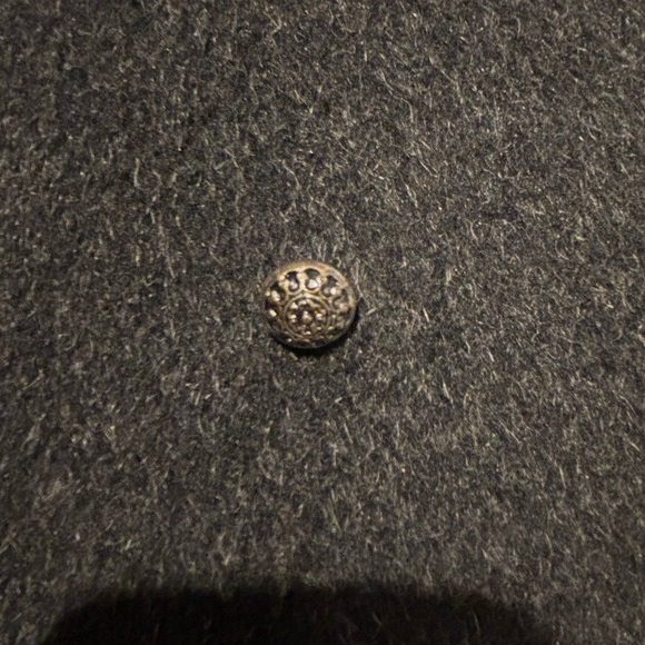 EUROPEAN Vintage Gray Red Felt Embr Trim Pewter Buttons Wool Cape Girl’s 10 - Picture 2 of 10